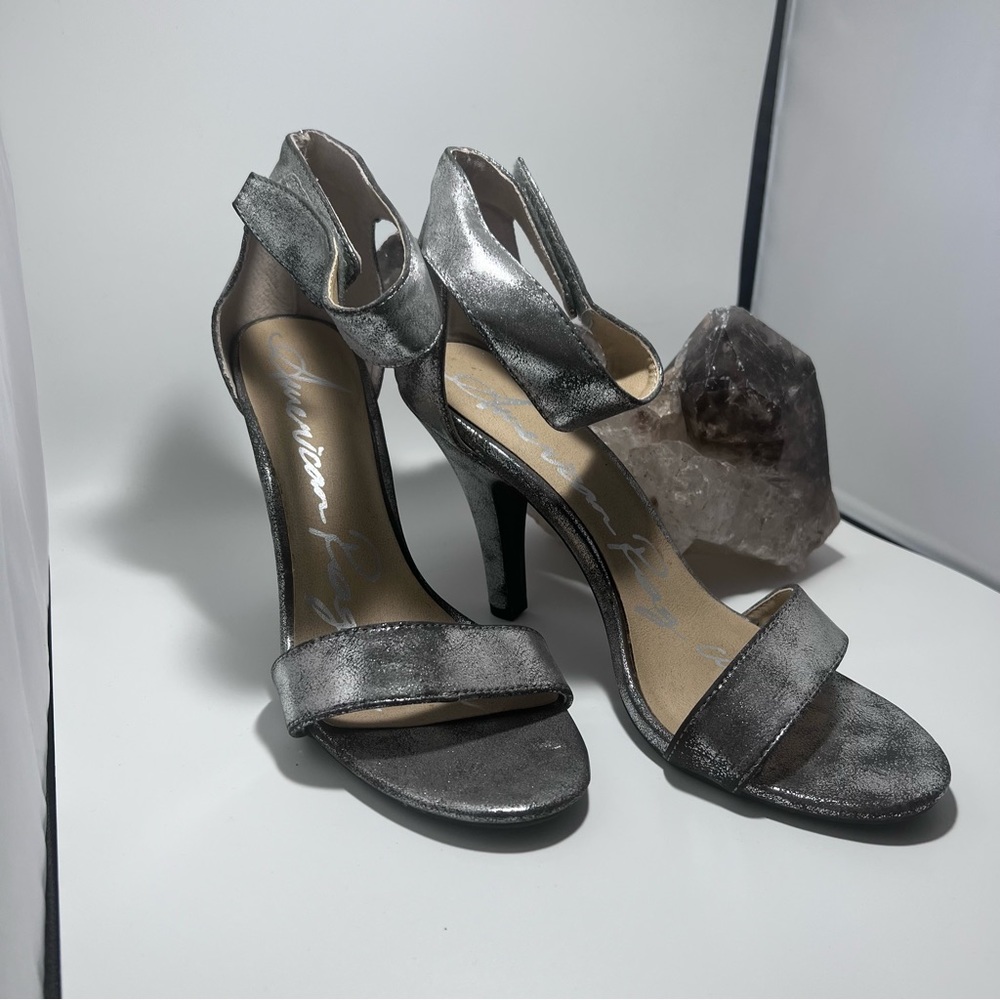 American Rag distressed silver high heels sz.10